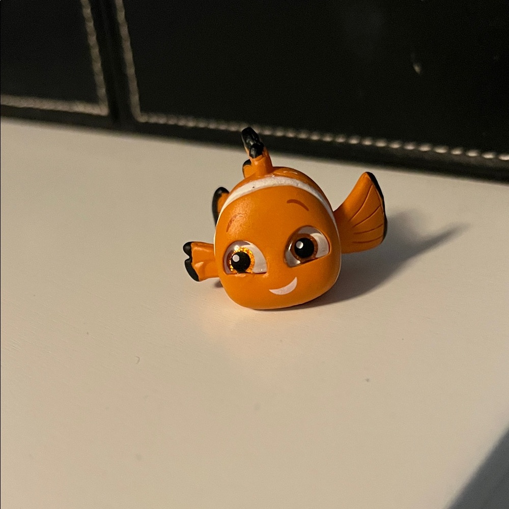 Disney doorables technicolor Nemo